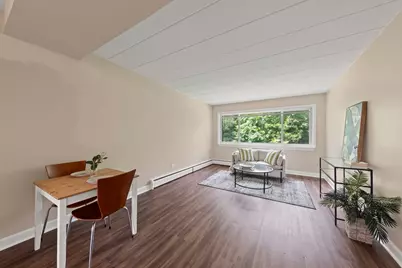 1307 College Avenue #207, Wheaton, IL 60187 - Photo 5