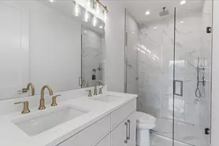 6414 N Francisco Ave, Chicago, IL 60645 - Photo 13