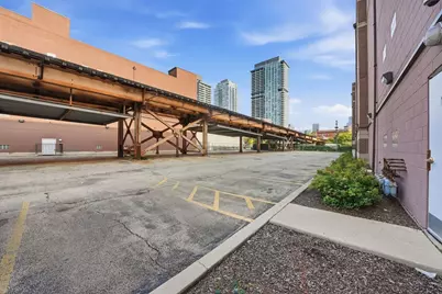 1225 N Orleans Street #602, Chicago, IL 60610 - Photo 21
