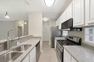 1225 N Orleans St, Chicago, IL 60610 - Photo 9