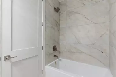 6414 N Francisco Avenue #102, Chicago, IL 60645 - Photo 17