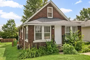 1716 N Hickory St, Crest Hill, IL 60403 - Photo 1