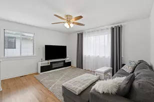 124 Fairlane Ct, Bloomingdale, IL 60108 - Photo 7