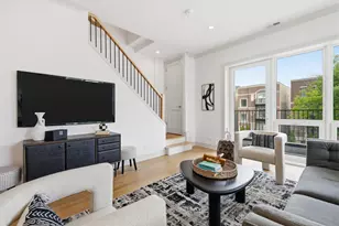 6414 N Francisco Ave, Chicago, IL 60645 - Photo 5