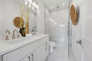 6414 N Francisco Ave, Chicago, IL 60645 - Photo 17