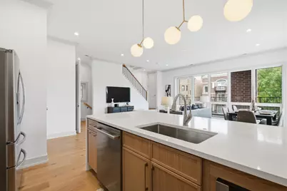 6414 N Francisco Avenue #202, Chicago, IL 60645 - Photo 11