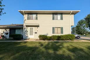 34 N Salem Dr, Schaumburg, IL 60194 - Photo 1
