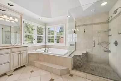 1070 Sir William Lane, Lake Forest, IL 60045 - Photo 19