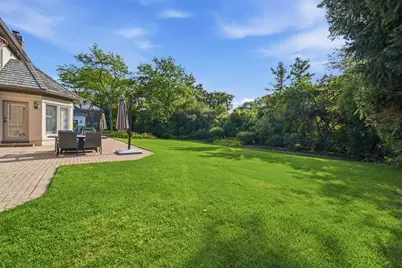 1070 Sir William Lane, Lake Forest, IL 60045 - Photo 35
