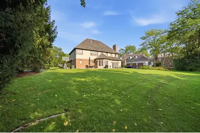 1070 Sir William Lane, Lake Forest, IL 60045 - Photo 37