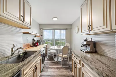 [Address not provided], Chicago, IL 60645 - Photo 9