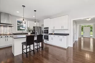 1117 Hedgerow Dr, Grayslake, IL 60030 - Photo 5