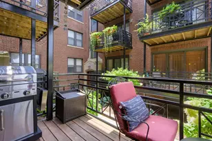 1151 W Grace St, Chicago, IL 60613 - Photo 15