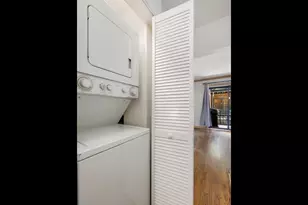 1151 W Grace St, Chicago, IL 60613 - Photo 13