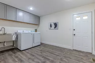 300 6th St, Wheeling, IL 60090 - Photo 17