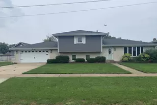 7040 W 82nd St, Burbank, IL 60459 - Photo 1