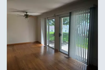 2857 Meadow Lane #A, Schaumburg, IL 60193 - Photo 3