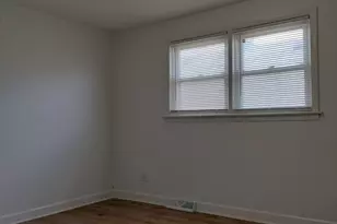 7910 S Muskegon Ave, Chicago, IL 60617 - Photo 9