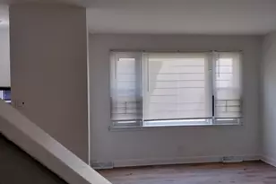 7910 S Muskegon Ave, Chicago, IL 60617 - Photo 11