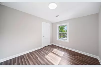 6711 N Monticello Avenue, Lincolnwood, IL 60712 - Photo 15