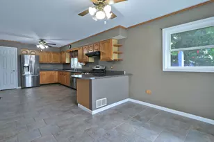 21725 118th St, Bristol, WI 53104 - Photo 7