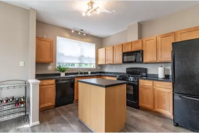 200 Rosehall Drive #220, Lake Zurich, IL 60047 - Photo 7