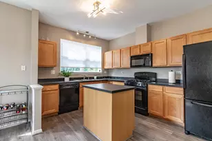 200 Rosehall Dr, Lake Zurich, IL 60047 - Photo 7