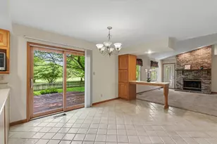2918 Robeson Park Dr, Champaign, IL 61822 - Photo 15