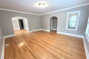 1029 S Elmwood Ave, Oak Park, IL 60304 - Photo 3