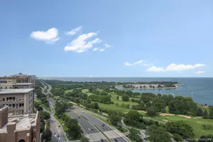 3900 N Lake Shore Dr, Chicago, IL 60613 - Photo 21