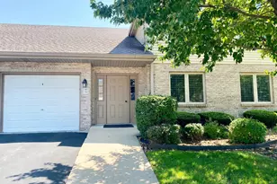 184 Saenz Ln, Joliet, IL 60436 - Photo 1
