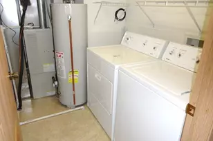 184 Saenz Ln, Joliet, IL 60436 - Photo 11