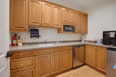1621 W Colonial Parkway, Inverness, IL 60067 - Photo 3