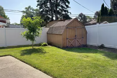 801 S See Gwun Avenue, Mount Prospect, IL 60056 - Photo 7