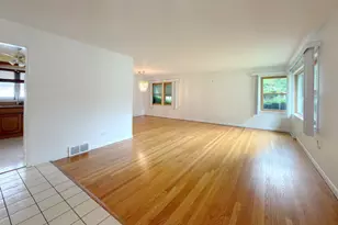 801 S See-Gwun Ave, Mount Prospect, IL 60056 - Photo 11