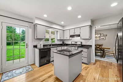 708 Ravinia Drive, Shorewood, IL 60404 - Photo 13