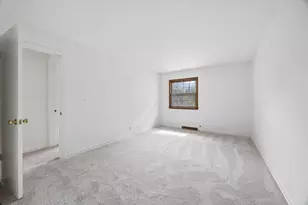 290 W Oak Glen Dr, Bartlett, IL 60103 - Photo 23