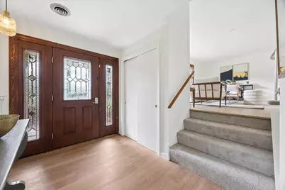 290 W Oak Glen Drive, Bartlett, IL 60103 - Photo 3