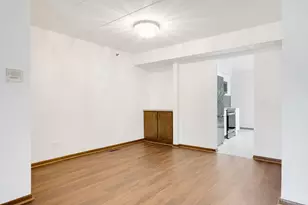 915 N York St, Elmhurst, IL 60126 - Photo 5