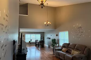 1778 Hickory Park Ln, Aurora, IL 60504 - Photo 3