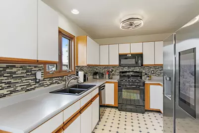 725 Tyler Street, Genoa, IL 60135 - Photo 5