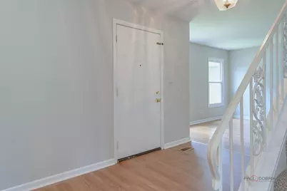 227 E Lakeside Drive, Vernon Hills, IL 60061 - Photo 11
