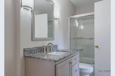 227 E Lakeside Drive, Vernon Hills, IL 60061 - Photo 35
