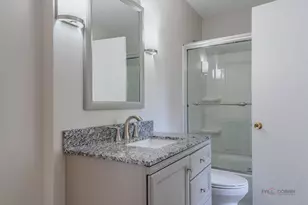 227 E Lakeside Dr, Vernon Hills, IL 60061 - Photo 35