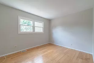 227 E Lakeside Dr, Vernon Hills, IL 60061 - Photo 37