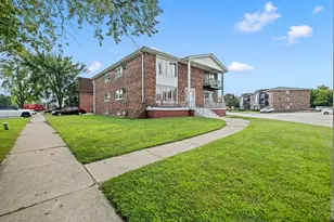 7139 99th St, Chicago Ridge, IL 60415 - Photo 3