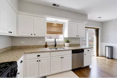 6816 W 65th Street #2, Chicago, IL 60638 - Photo 9
