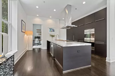 3030 N Lake Shore Drive #202, Chicago, IL 60657 - Photo 11