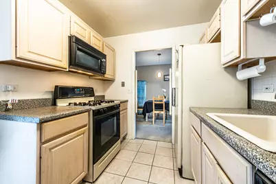 700 Wellington Avenue #409, Elk Grove Village, IL 60007 - Photo 5