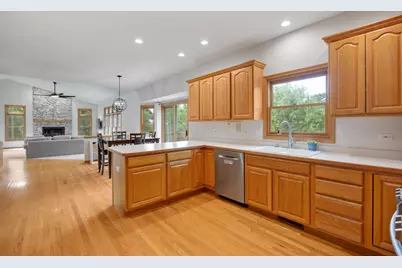 1360 Infanta Court, Woodstock, IL 60098 - Photo 5